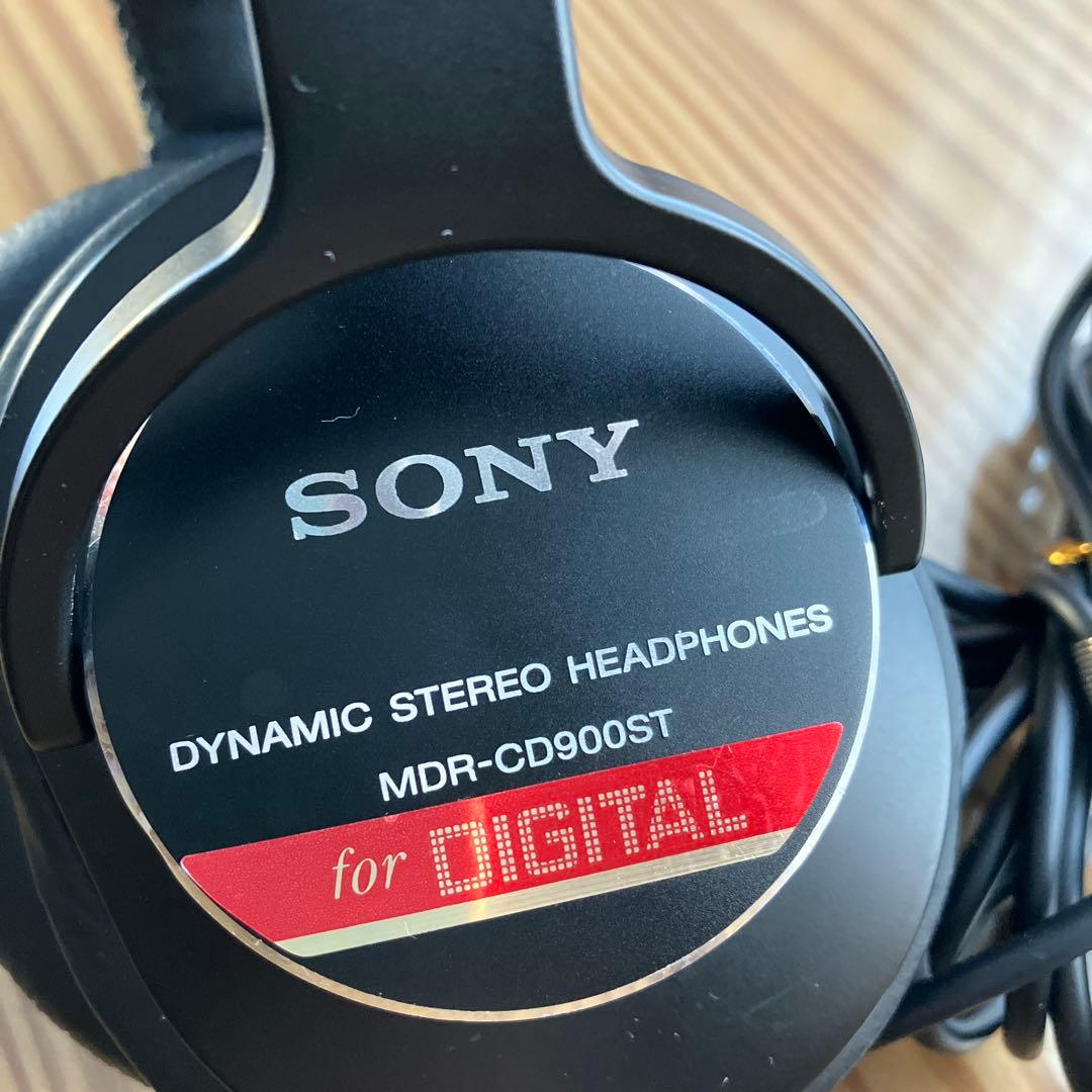 ソニーダイナミックヘッドホンMDR CD 900 ST