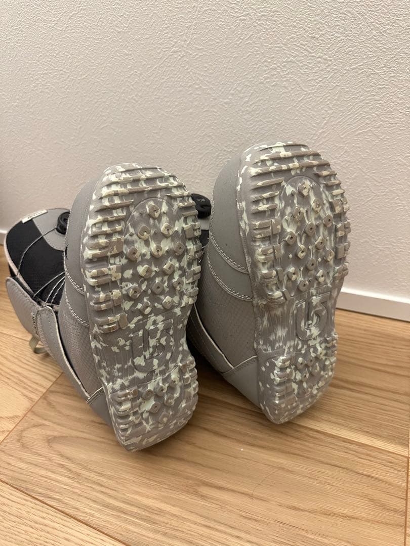 burton boaキッズ22cm　子ども用スノーボードブーツ グレー