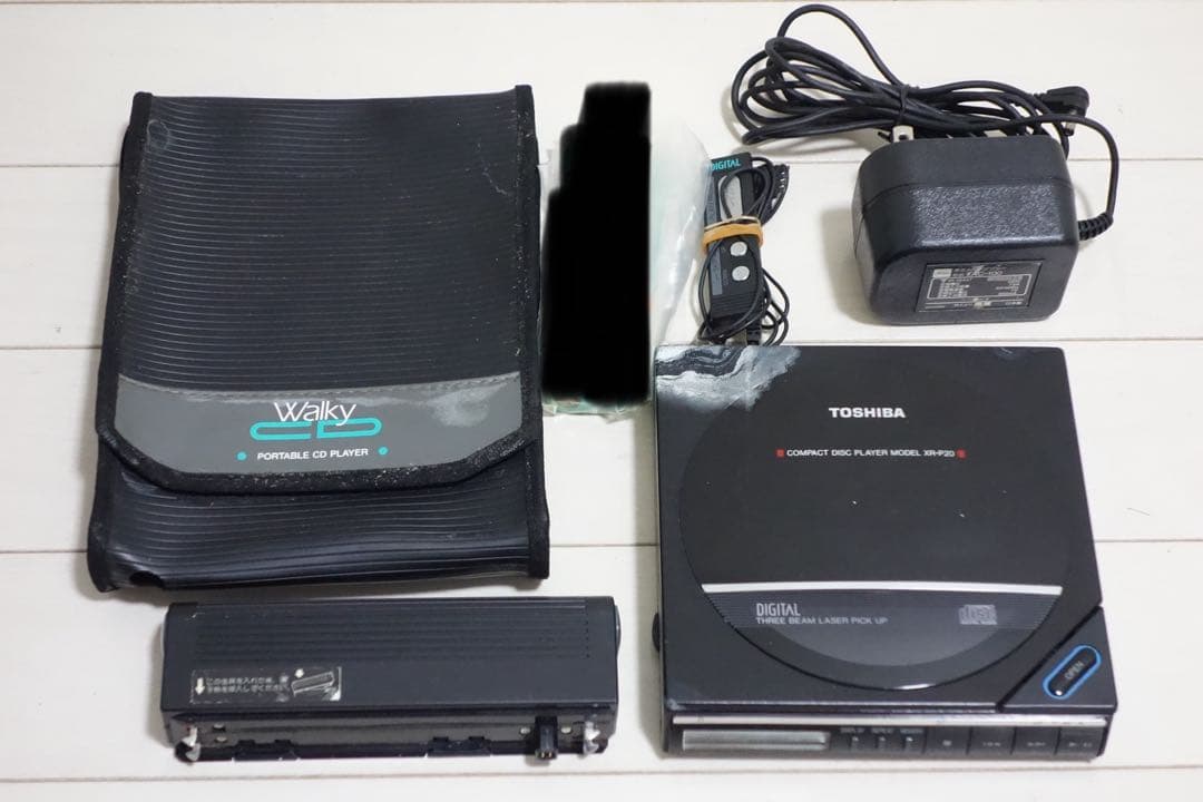 希少品 ポータブルCDプレーヤー Walky CD XR-P20 TOSHIBA