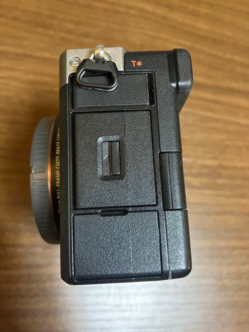 a*t様 SONY　α7C ズームレンズキット ILCE-7CL（S）シルバー