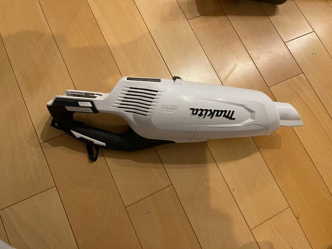 マキタコードレス掃除機　CL282FD ショートサイクロン付