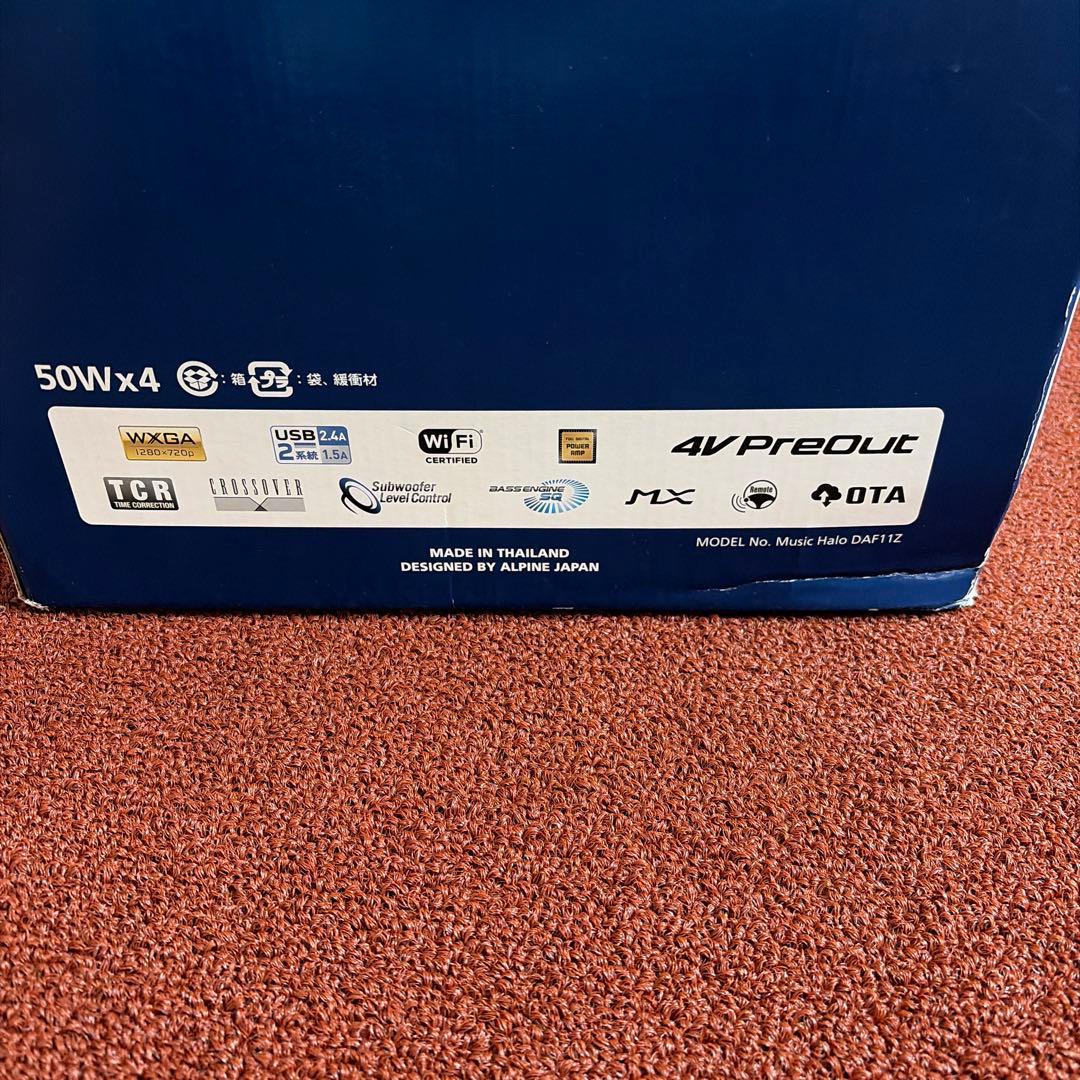 ALPINE DAF11Z 11インチ カーオーディオ　HDMIケーブル付