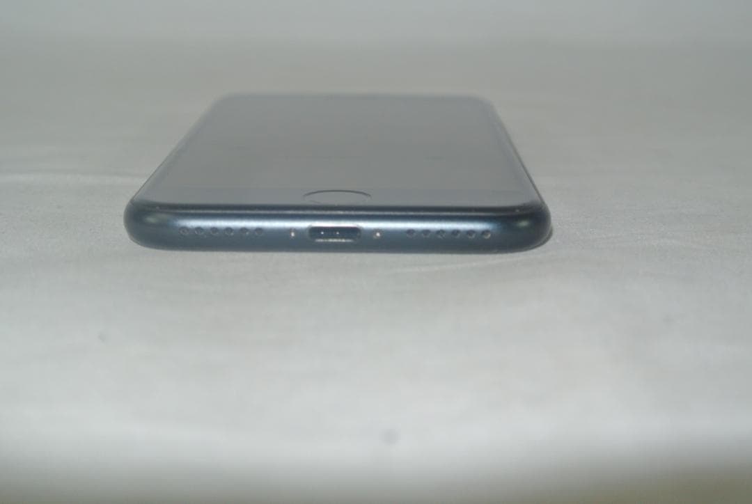 Apple iPhone SE (第3世代) 128GB SIMフリー