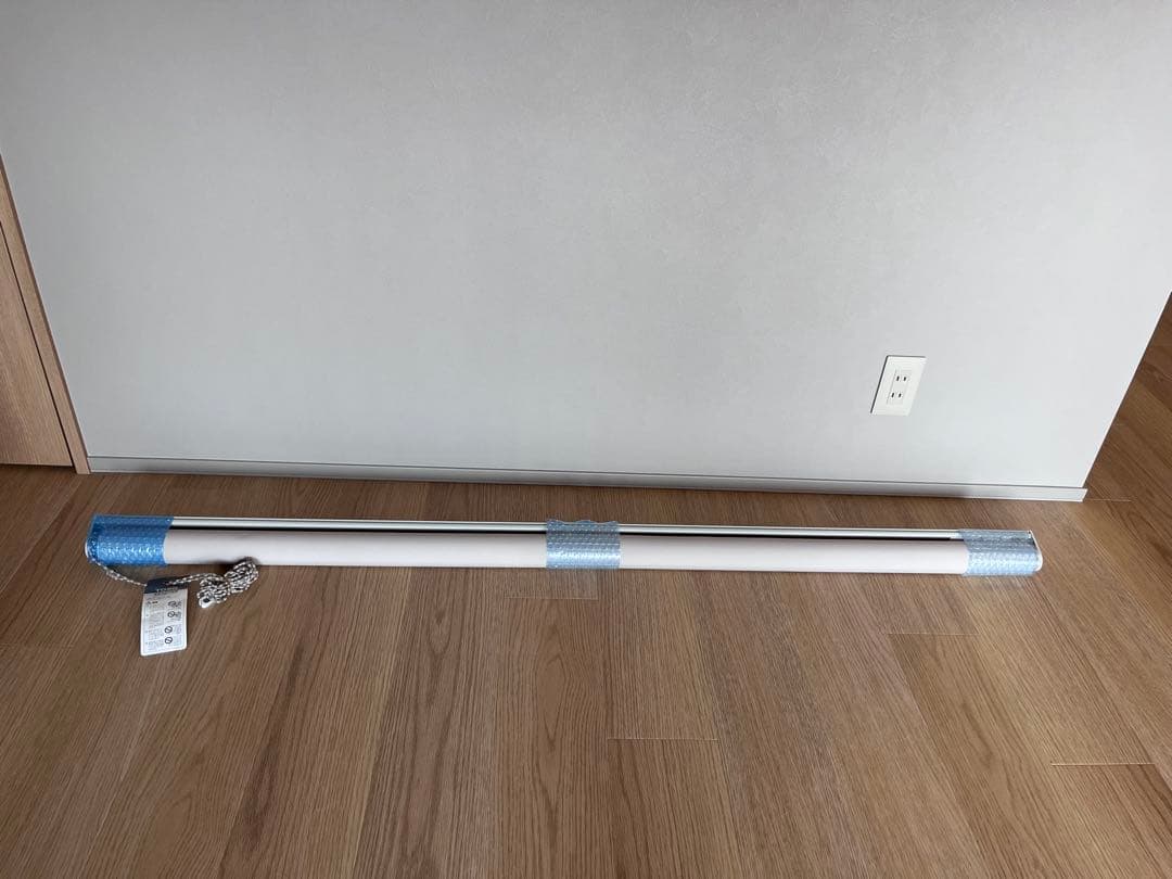 激安半額以下　TOSO ロールスクリーン グレージュ チェーン付き