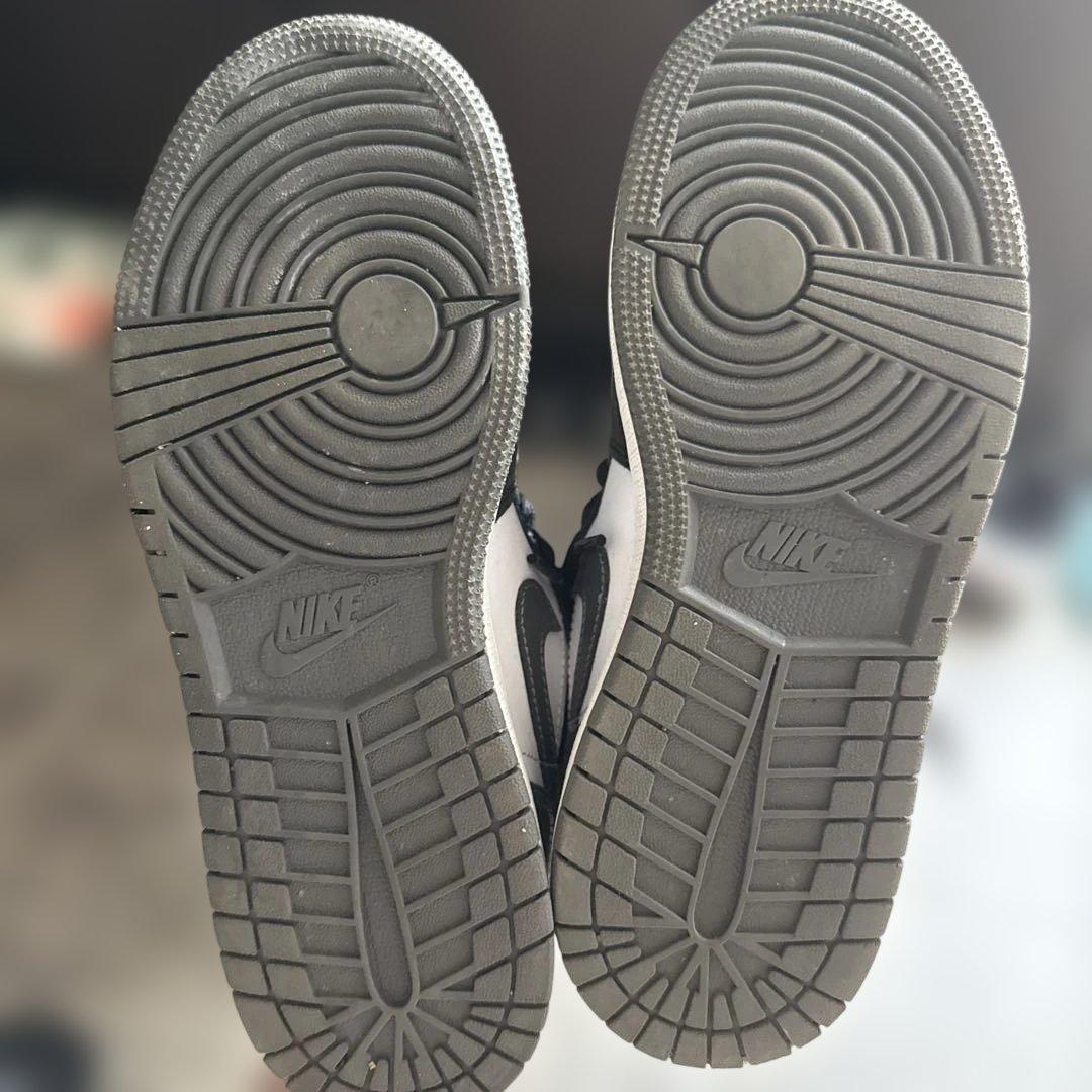 【超美品】エアジョーダン1/ジュニア/ブラック/ホワイト/グレー/23cm/箱有