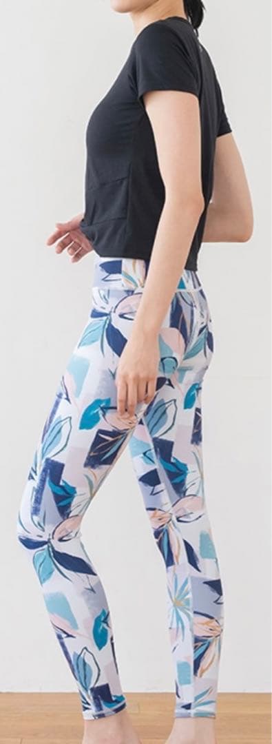 ★新品未使用★カップ付きTシャツ&レギンスセットアップ★定価14,800円★Ｌ★