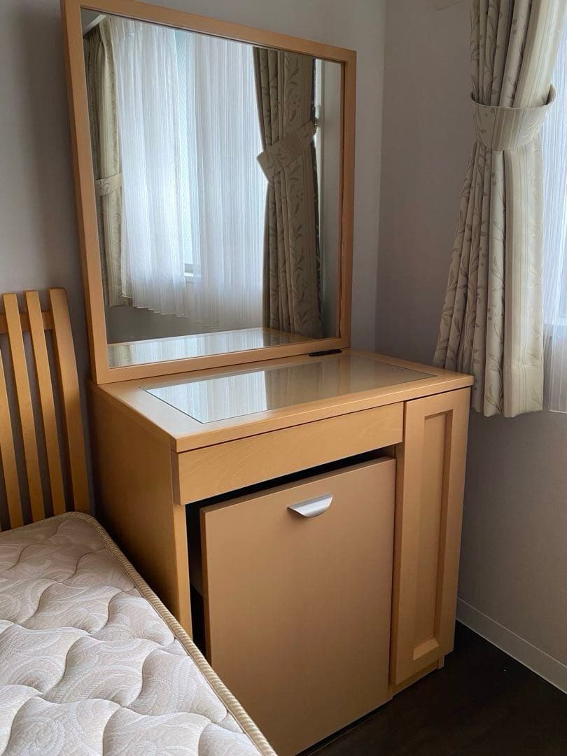 新品未使用　ドレッサー 鏡台　①