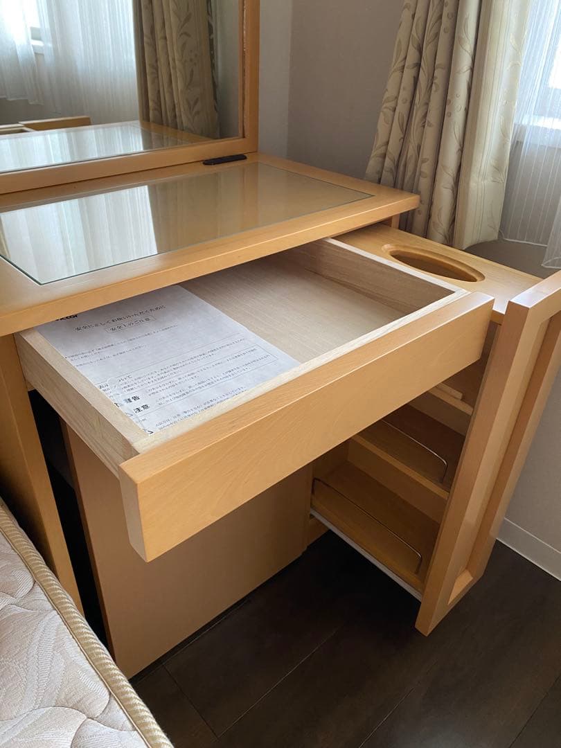 新品未使用　ドレッサー 鏡台　①