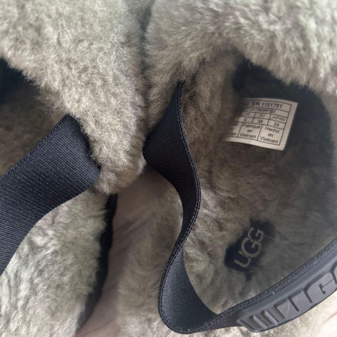 UGG フラットファーサンダル美品24cm