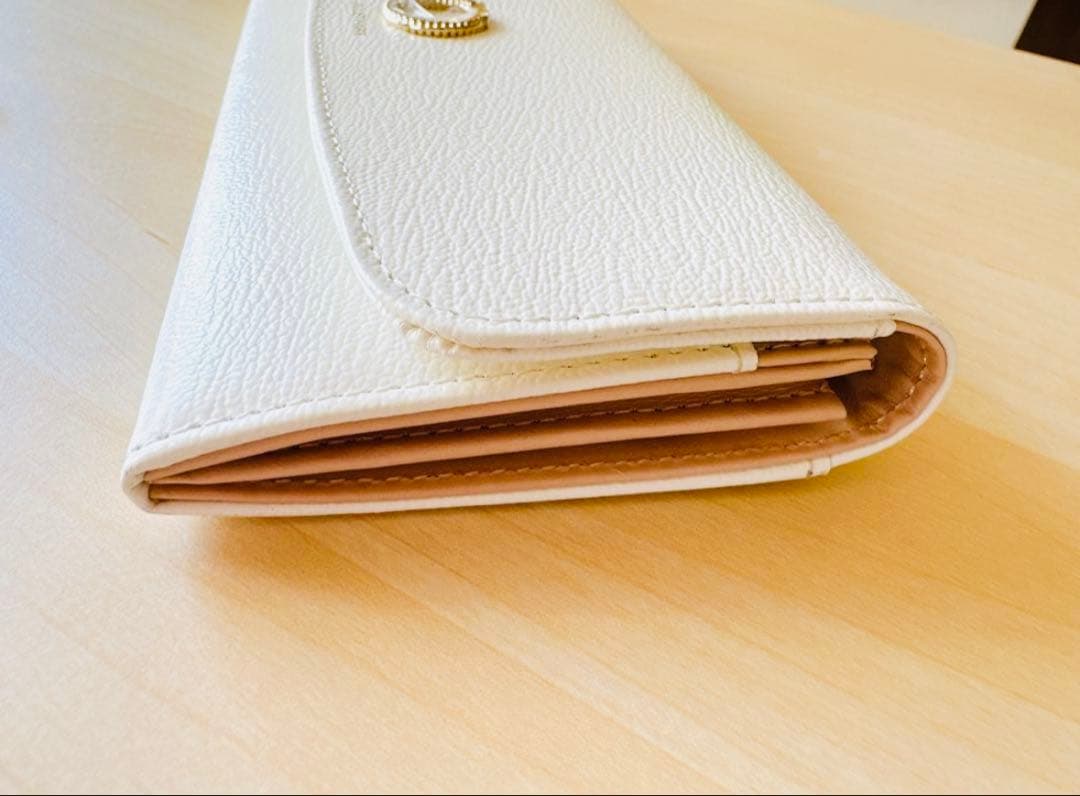 新品☆ジルスチュアート☆エターナル☆かぶせ長財布☆リングチャーム