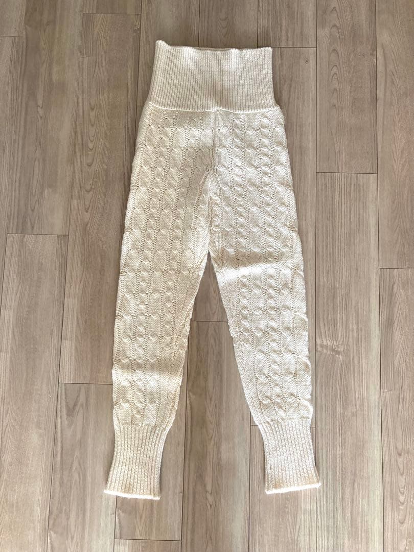 PRISTINE アイボリー ケーブルニットパンツ