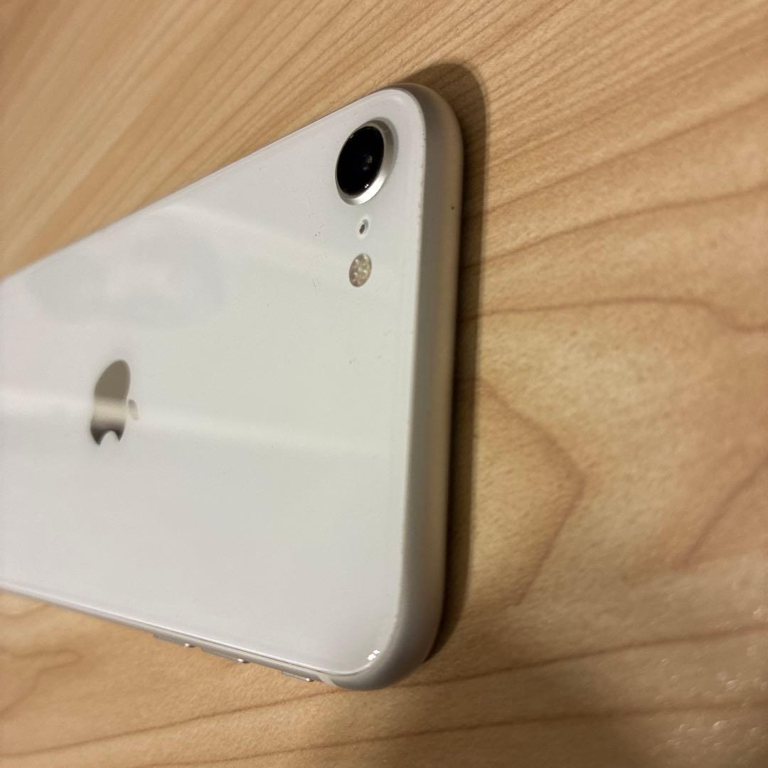 iPhoneSE第2世代　64 GB ホワイト
