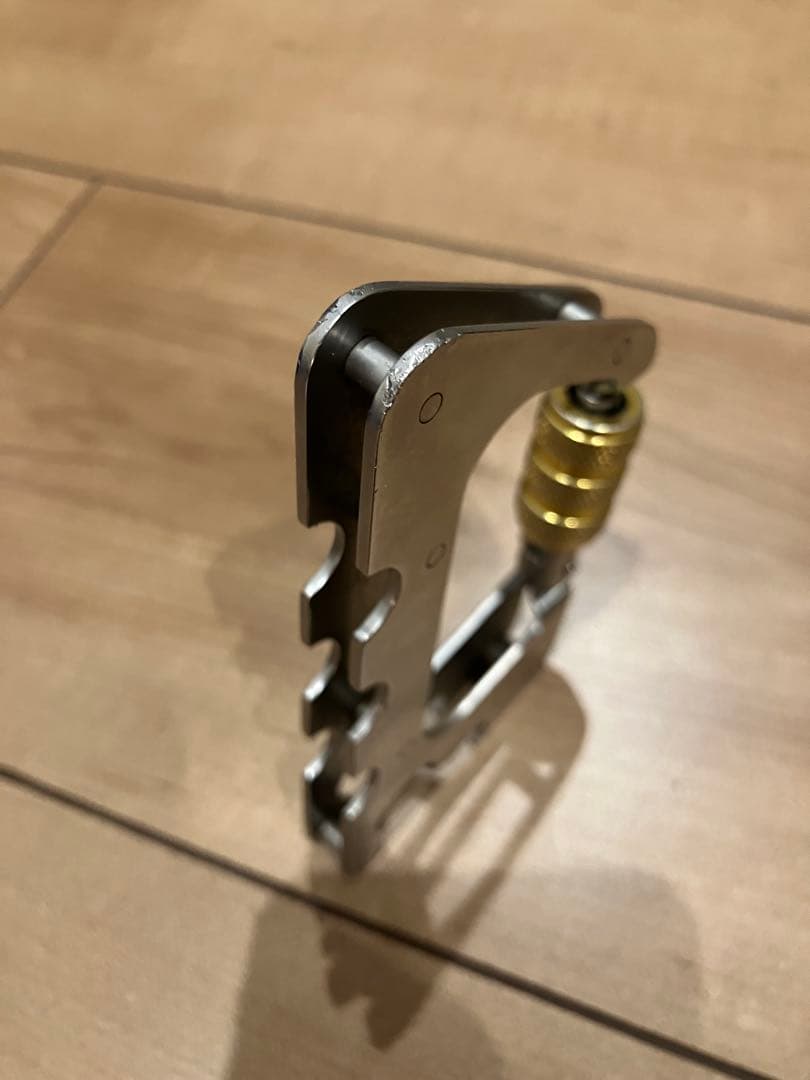 オークリー カラビナ キーホルダー【中古品】Oakley l Works