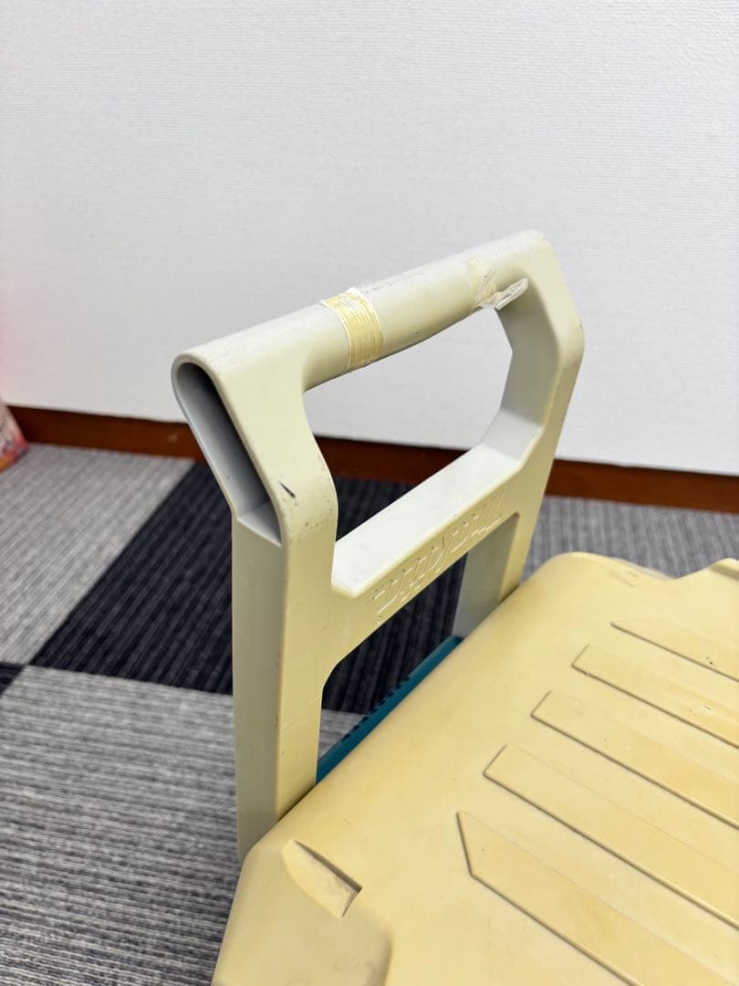 ま*す様 マキタ 充電式保冷温庫 CW180D 18V容量20L