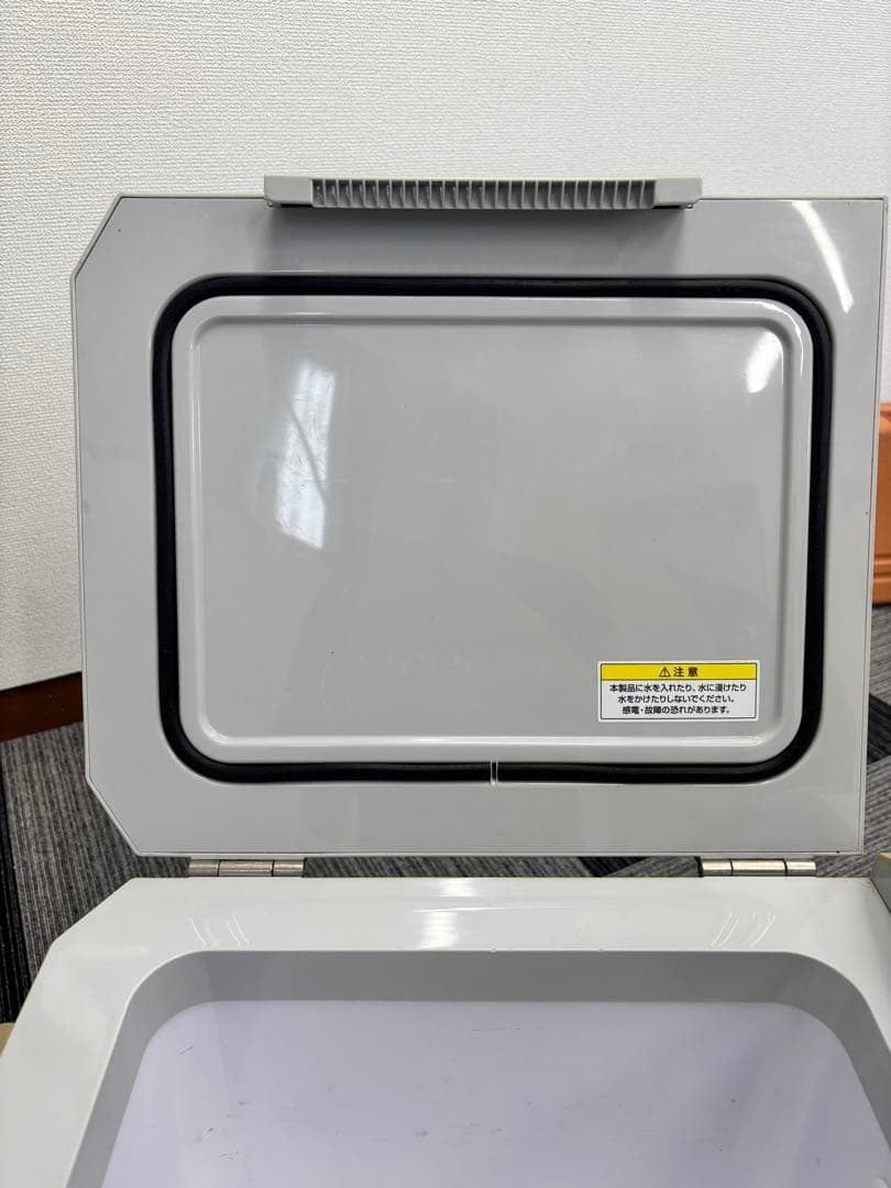 ま*す様 マキタ 充電式保冷温庫 CW180D 18V容量20L