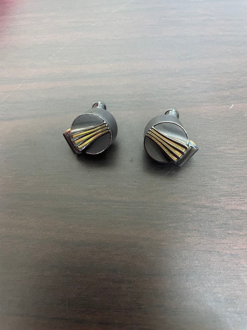 イヤホン FIIO FD7