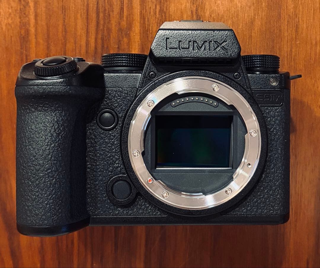 【極美品】LUMIX S5IIx ダブルレンズキット＋予備バッテリー