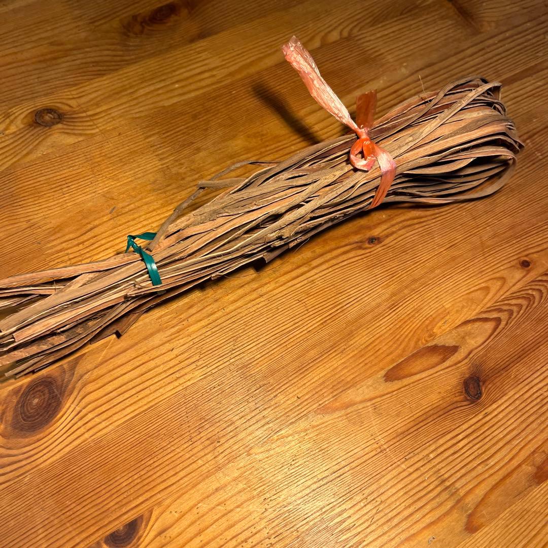 山葡萄の蔓　5ミリ幅ひご　５０本