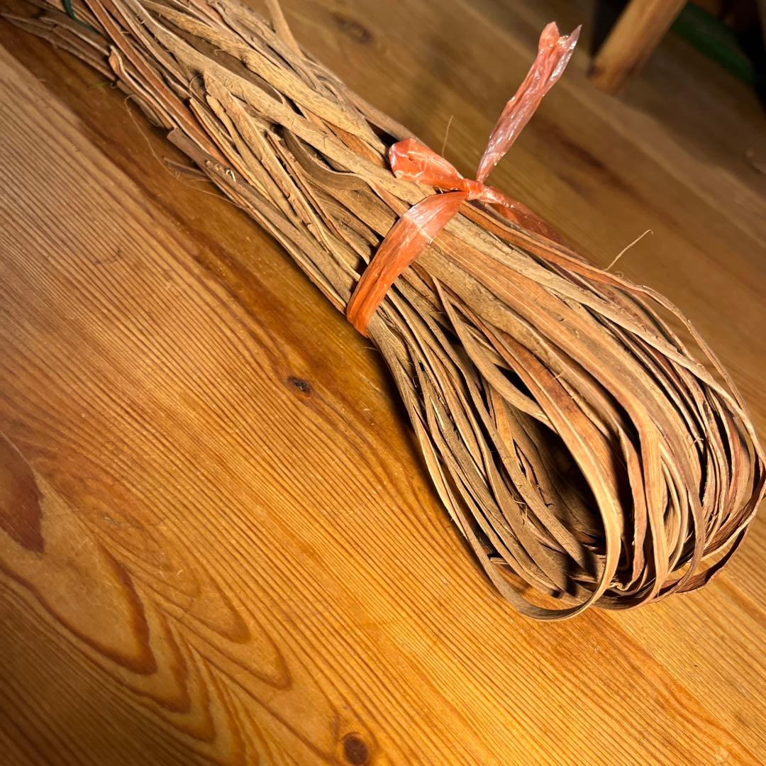 山葡萄の蔓　5ミリ幅ひご　５０本