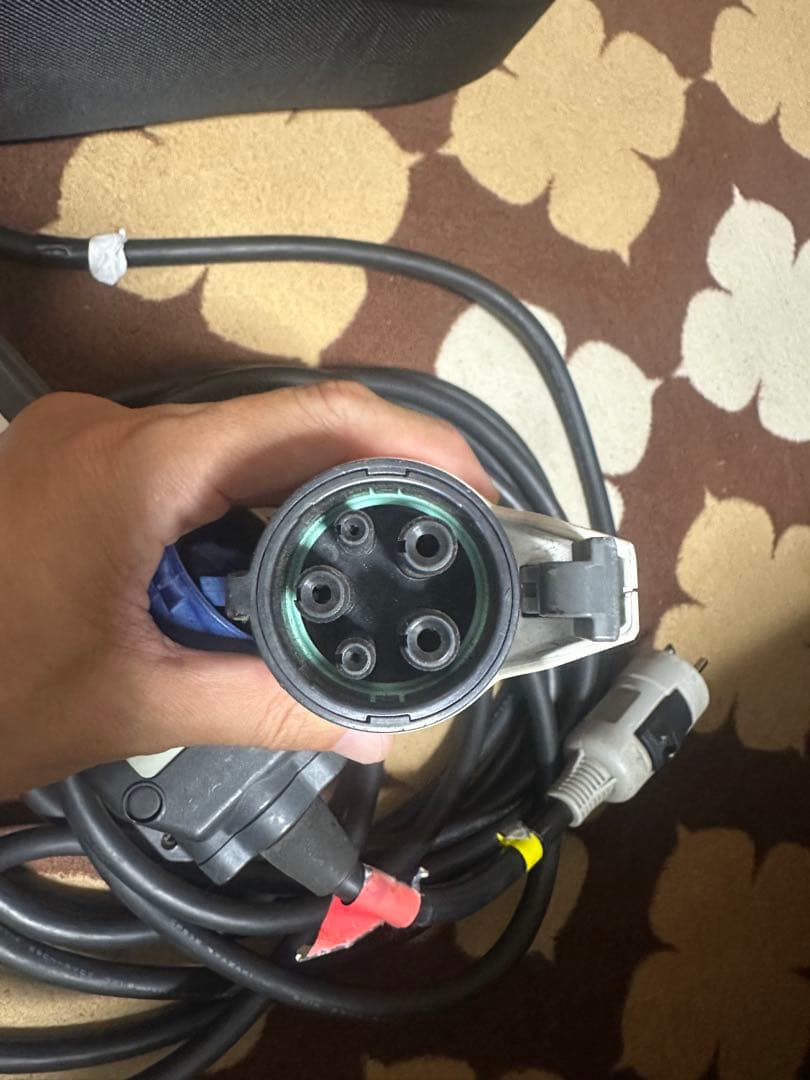 Nissan 充電器 AC220V 15A 29609 3NK5E 中古品