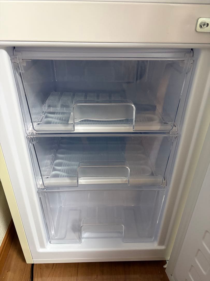 Retoro レトロかわいい冷凍冷蔵庫　130L オフホワイト