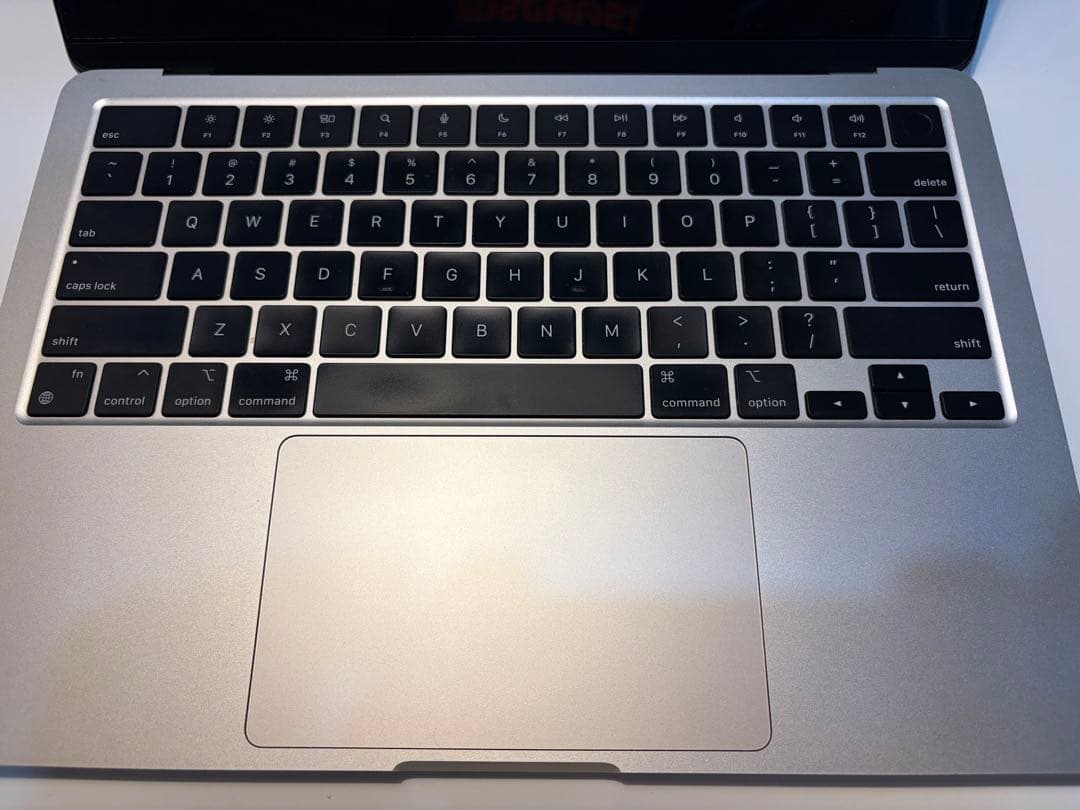 M2 MBA 13.6 /8C CPU:GPU/16GB/512GB/USキー