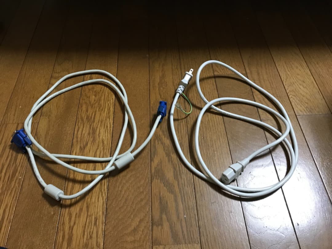 ほぼ未使用中古PCモニターNEC