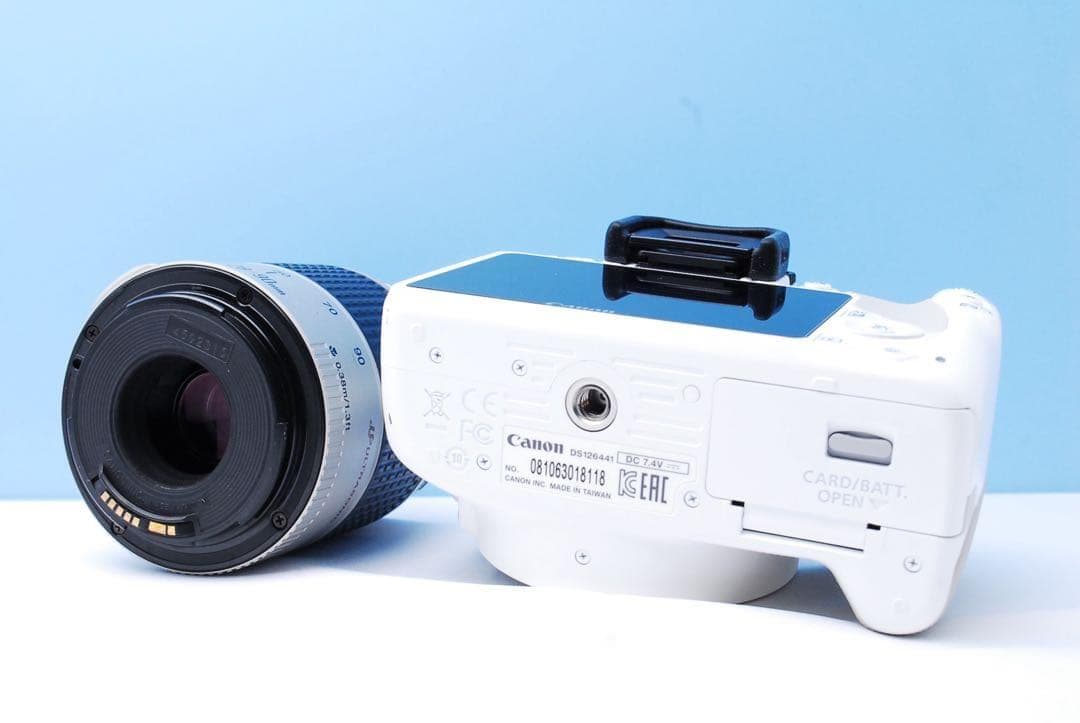 女性に人気♥️Canon X7ホワイト！箱・CD・説明書・USMレンズで安心撮影