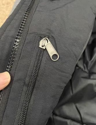 Nikeダウンジャケット、寒い季節も快適に