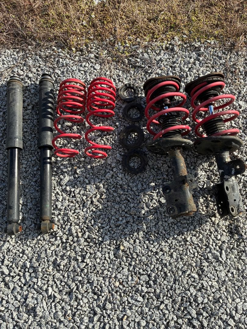 30プリウス 純正サスペンションキット