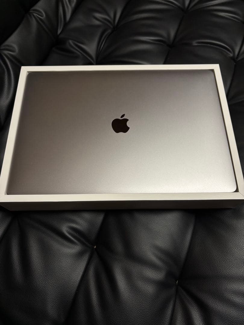 Apple MacBook Pro 16インチ スペースグレー 512GB