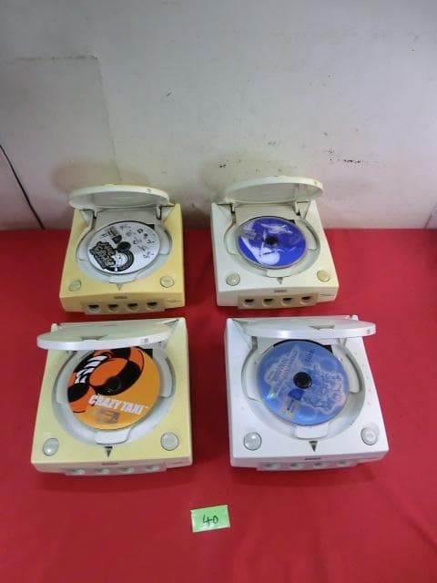 40：SEGA Dreamcast 3000　ゲームソフト　各4点　ジャンク