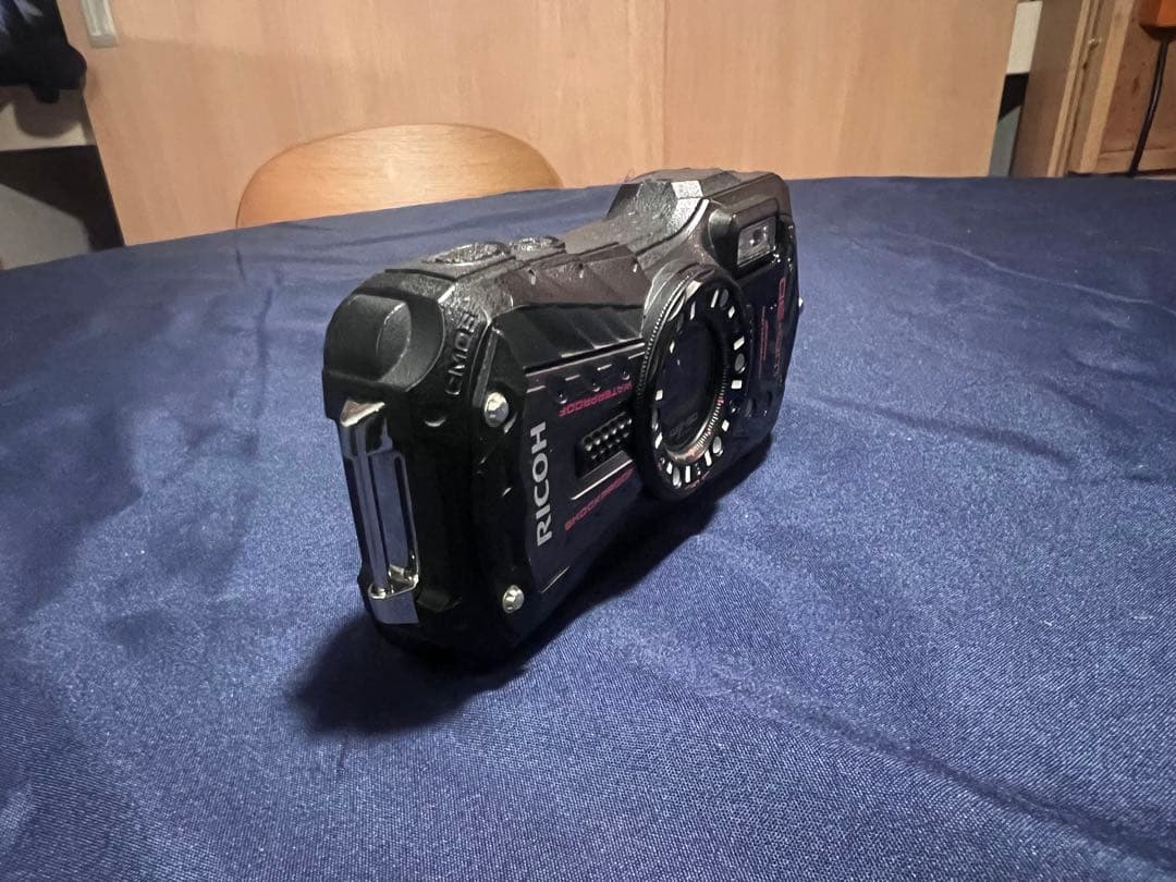 ［美品］RICOH WG-30 コンパクトデジタルカメラ