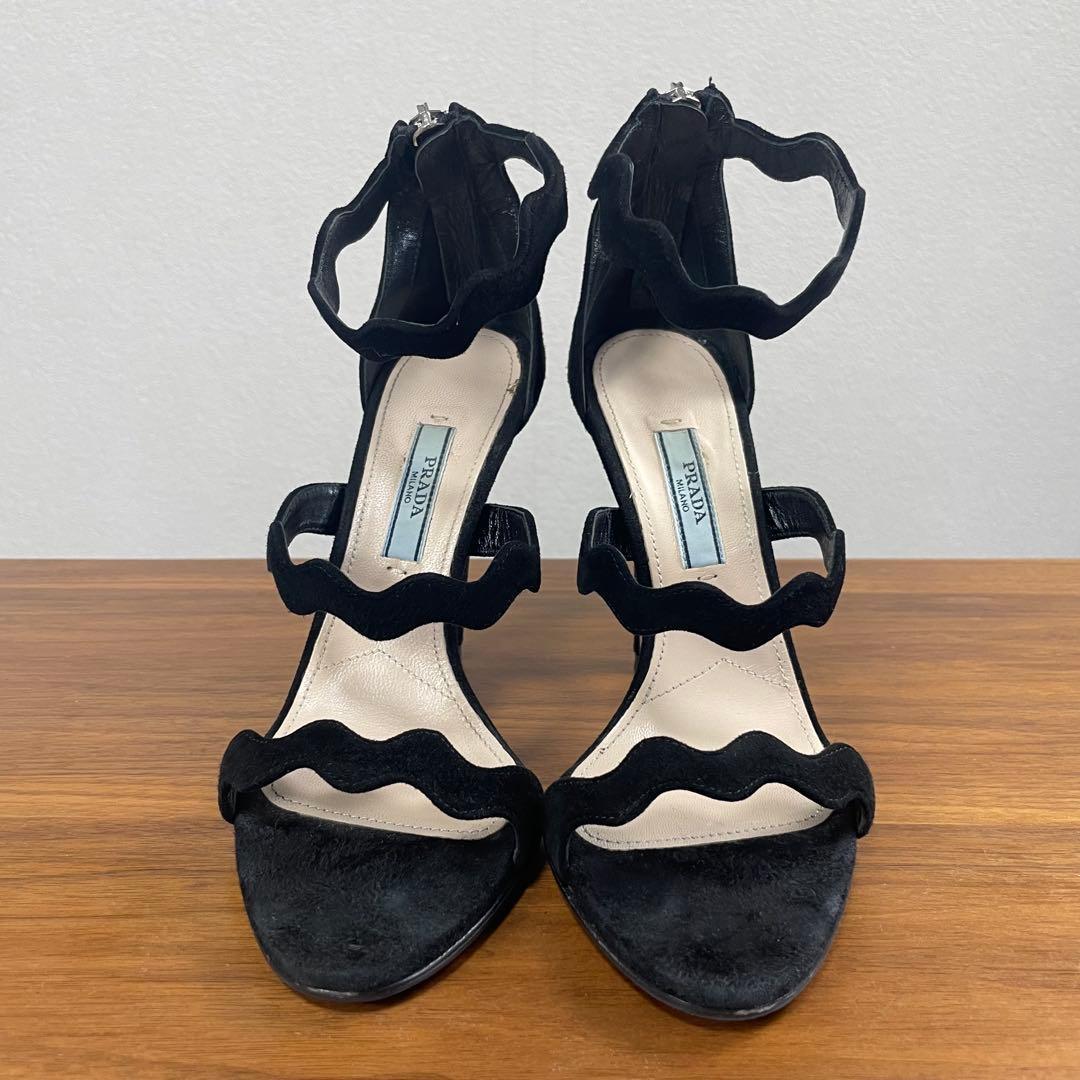 【極美品】PRADA★3連スカラップカット　サンダル　ハイヒール　スエード　黒