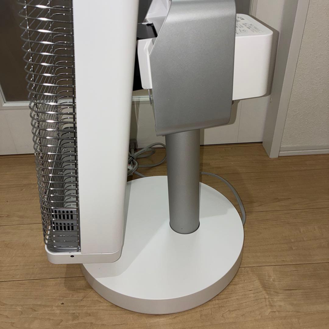 まだまだ寒い！ダイキン遠赤外線暖房機セラムヒート 「ERFT11ZS-W」