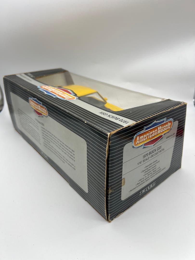 No396 NR様　2台まとめ売りミニカー1/18箱あり1970 BUICK