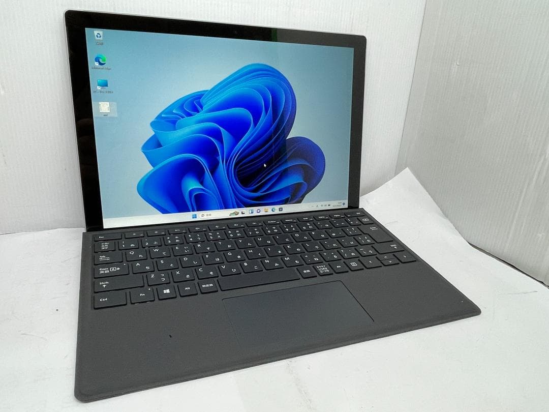 Microsoft Surface Pro 　8GB RAM SSD256GB