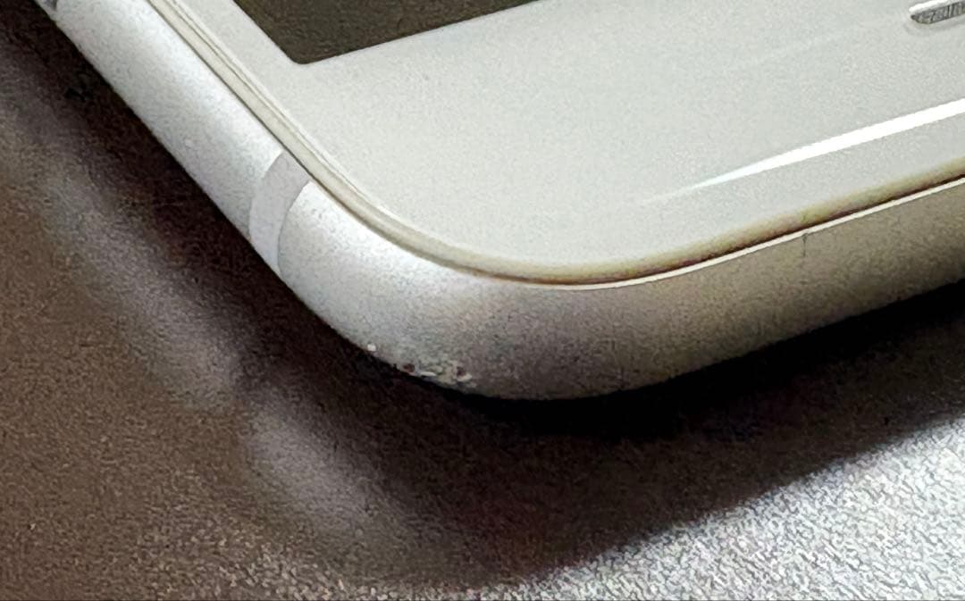 【匿名配送込】iPhone 8 64GB SIMフリー 箱ケーブル充電器付属