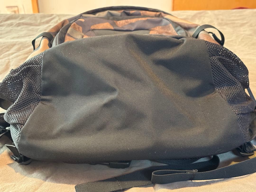 THE NORTH FACE HOT SHOT カモフラージュリュック