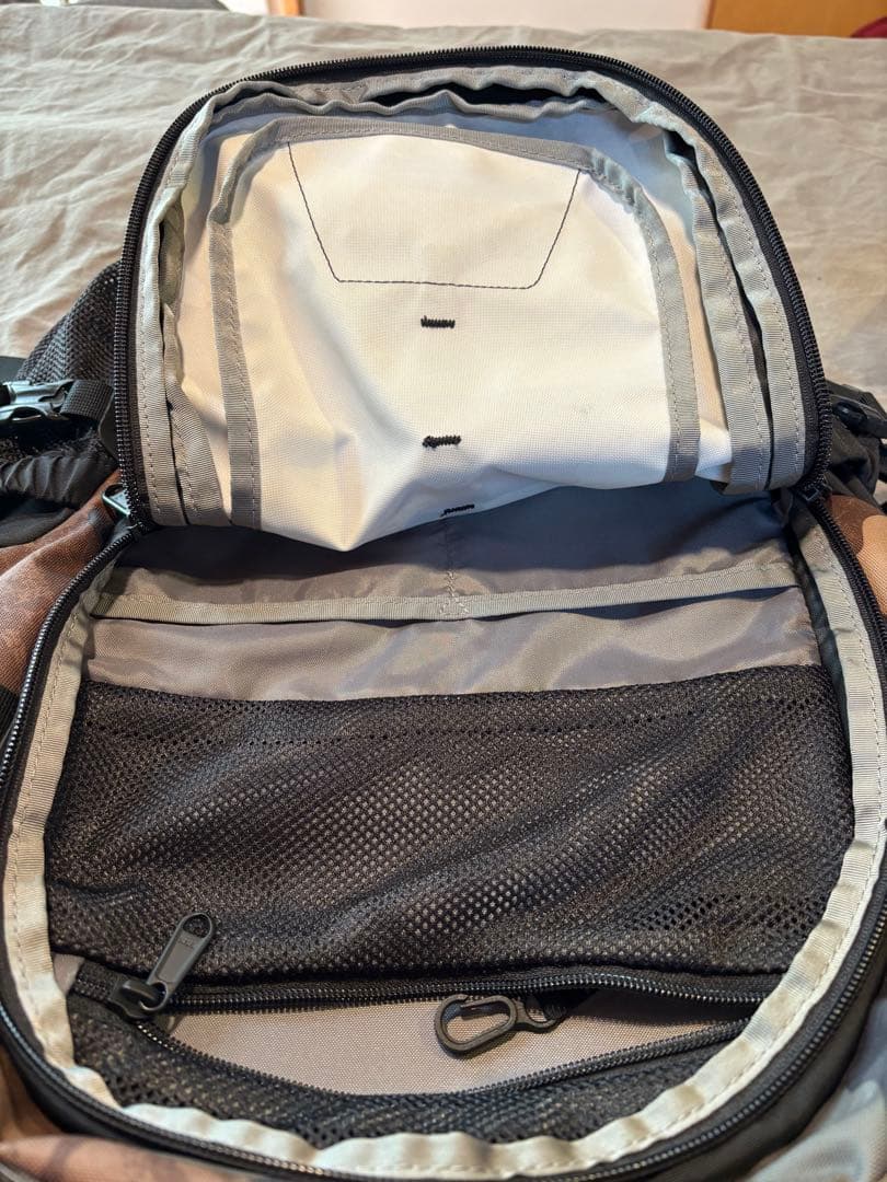 THE NORTH FACE HOT SHOT カモフラージュリュック