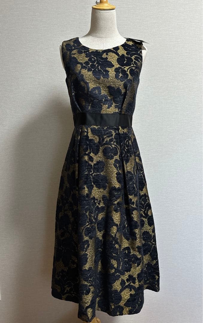 新品タグ付き♡ランバンオンブルー フラワージャガードワンピース 38