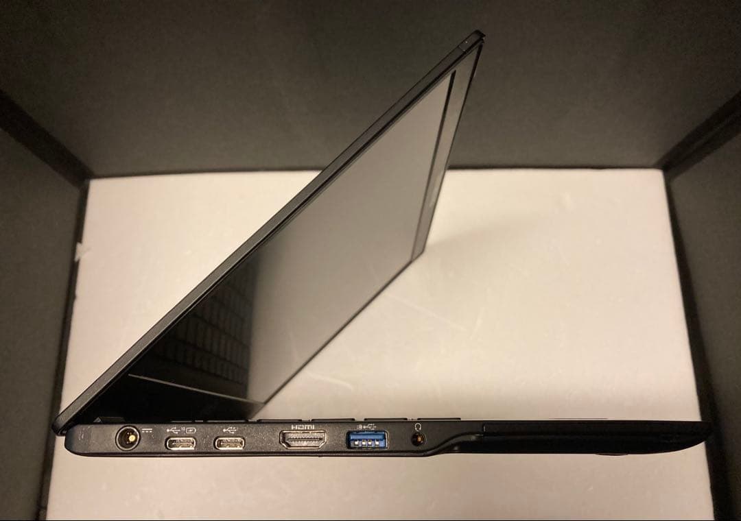 富士通LIFEBOOK U939B i5 8365U 8GB/256 GB