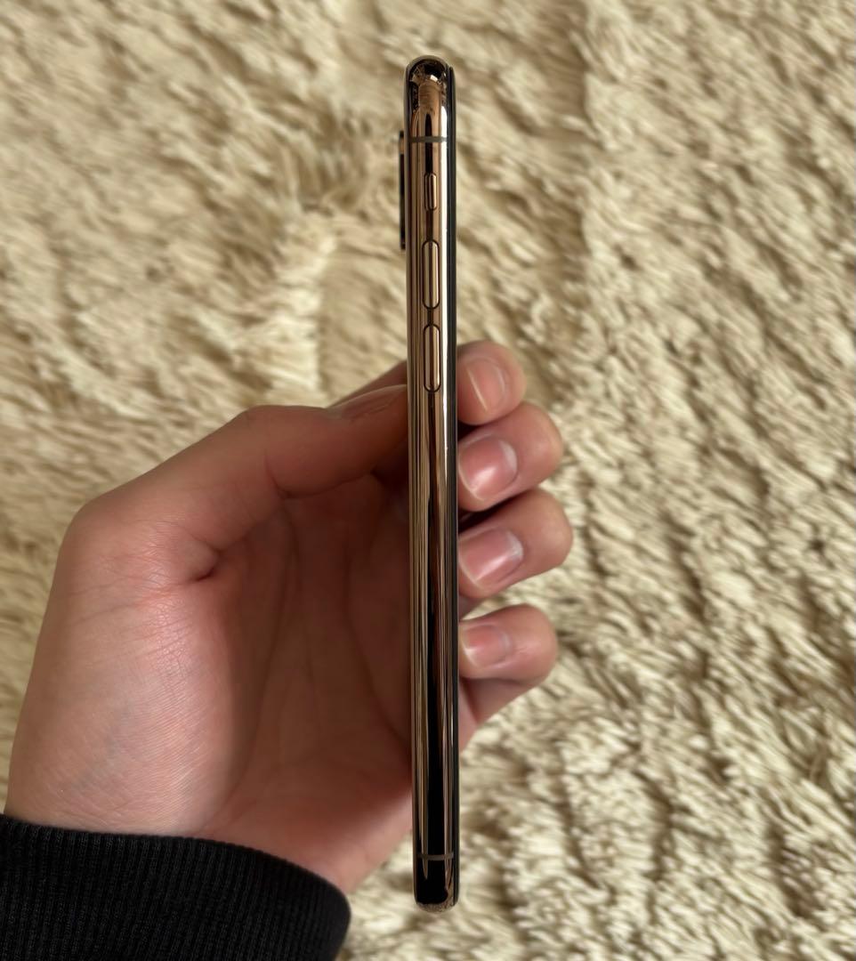 シ*ラ様 【美品】Apple iPhone XS 本体 ゴールド 512GB
