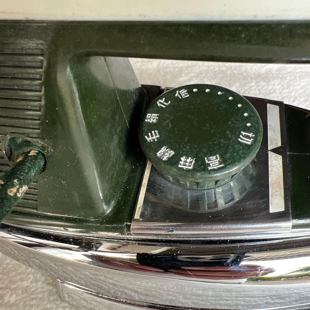 昭和物　CHA-43型アイロン 緑/白 木製ケース付き