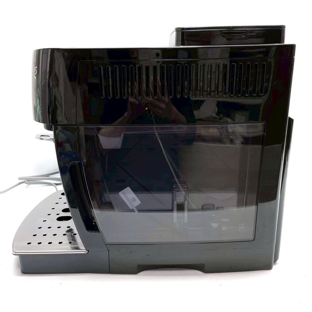 美品　動作保証付　デロンギ　マグニフィカs ECAM22112B 全自動コーヒー