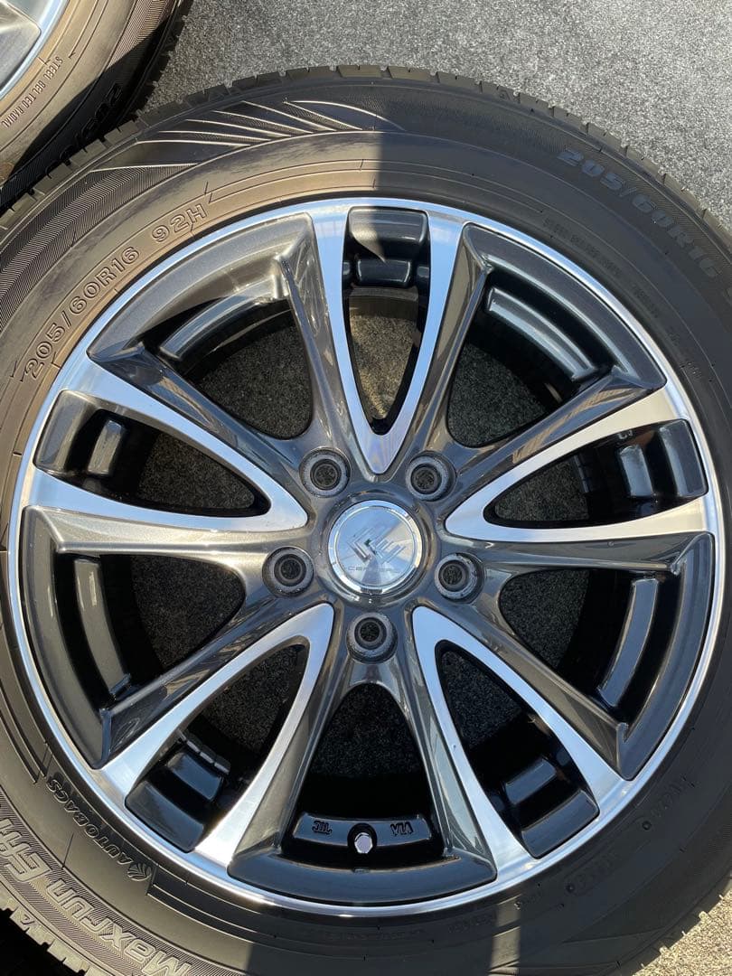 205/60R16 タイヤ・ホイールセット4本《ヴォクシー80》