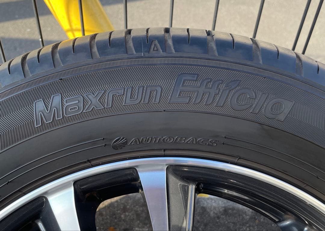 205/60R16 タイヤ・ホイールセット4本《ヴォクシー80》