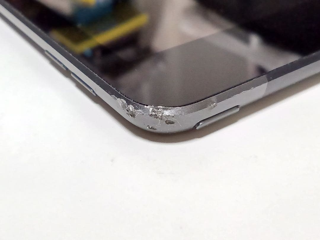 Apple iPad 2020 / 第8世代 / 32GB / セルラー版