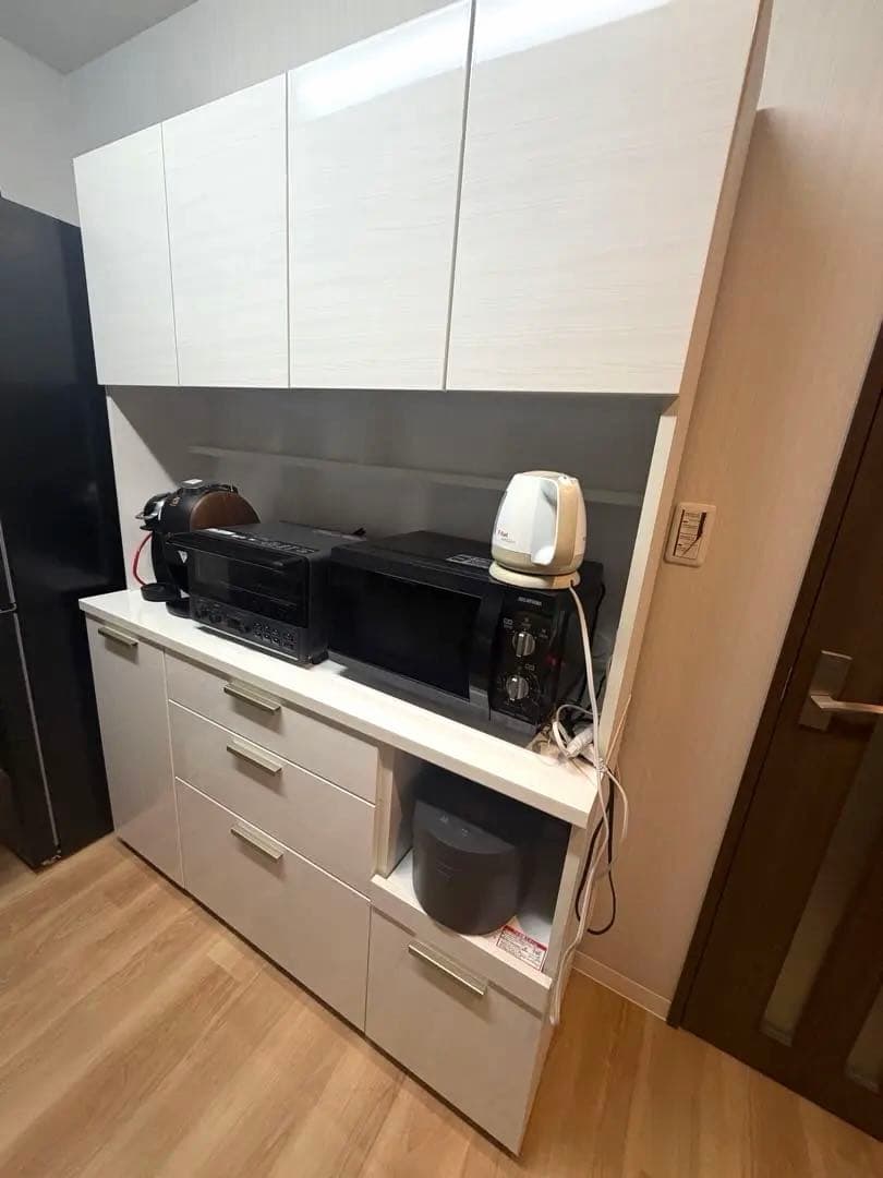 食器棚・キッチンカウンター ELITE MOTORS