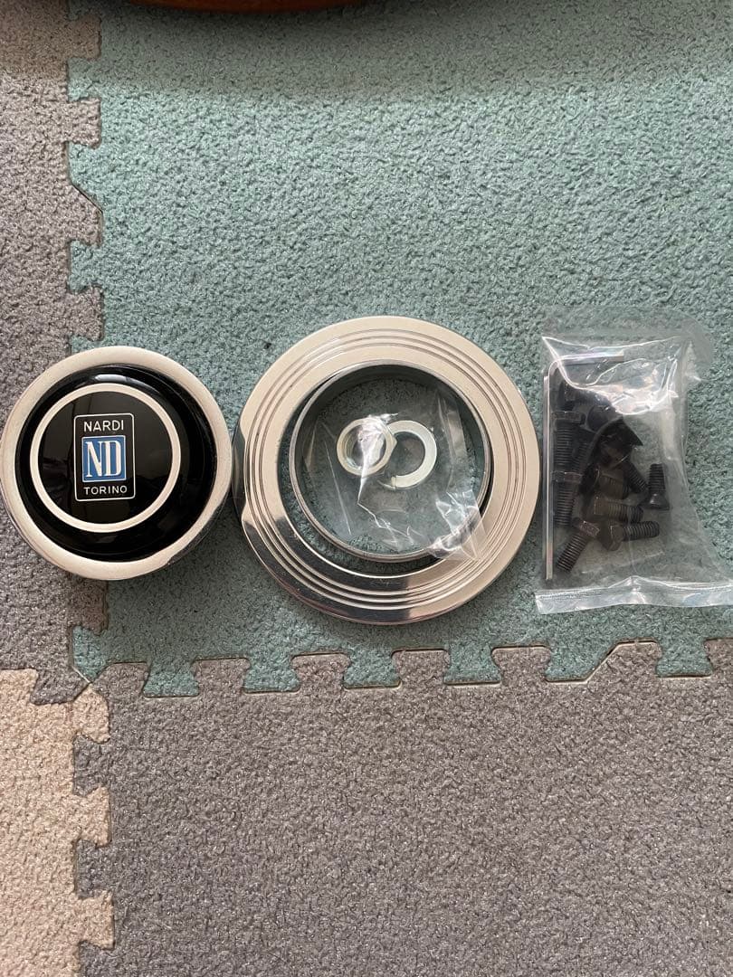 希少大径サイズ　ランクル80 ナルディステアリング39㎝　ボス付き　当時物